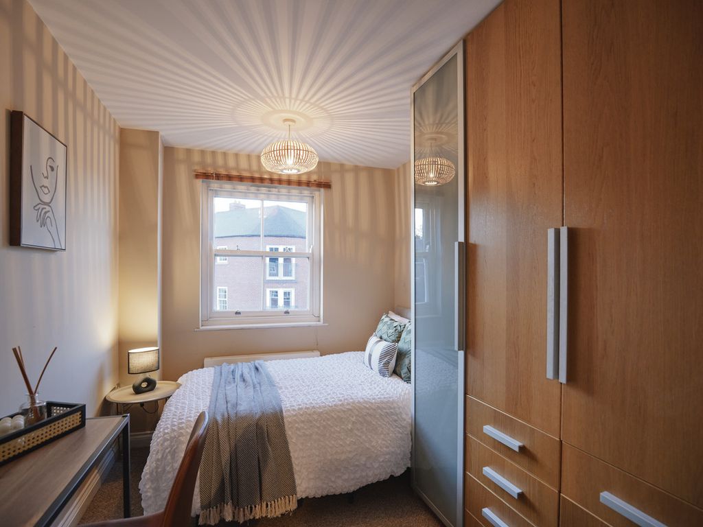 2 bed flat for sale in Bath Street, Ashby-De-La-Zouch LE65, £200,000