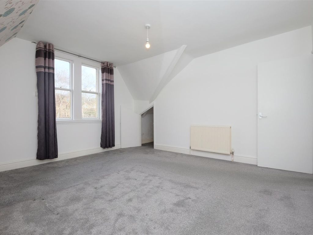 2 bed flat for sale in Bloomfield Avenue, Bath BA2, £175,000