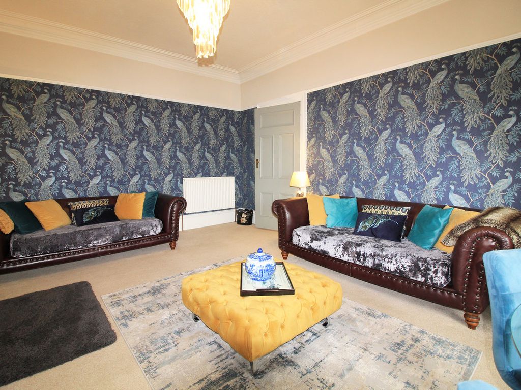 3 bed flat for sale in Burn Road, Darvel KA17, £160,000