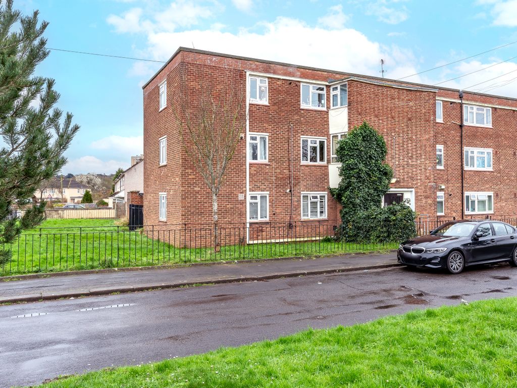 2 bed flat for sale in Station Road, Henbury, Bristol BS10, £155,000
