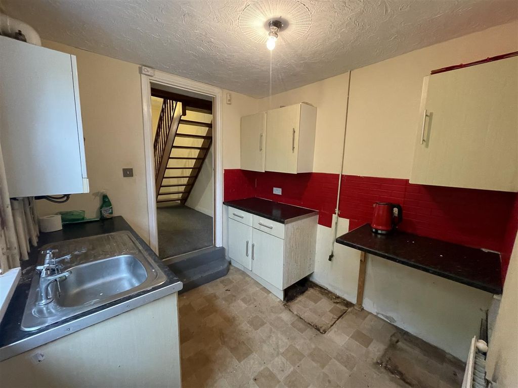 2 bed terraced house for sale in Chancery Lane, Grangetown, Cardiff CF11, £185,000