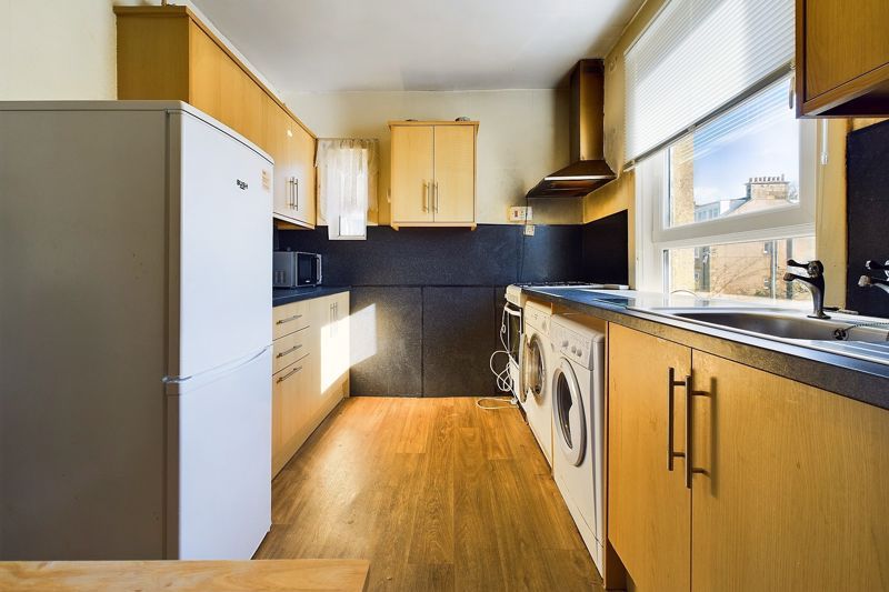2 bed flat for sale in Douglas Street, Carluke ML8, £54,000
