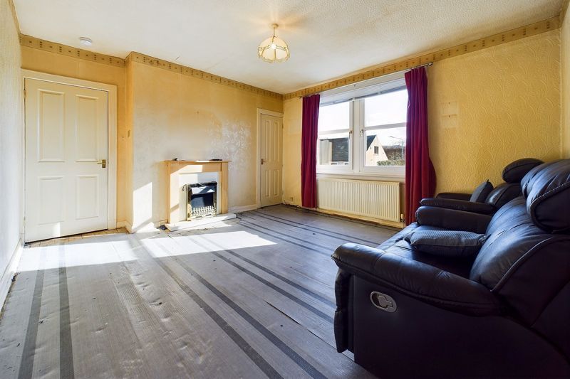 2 bed flat for sale in Douglas Street, Carluke ML8, £54,000