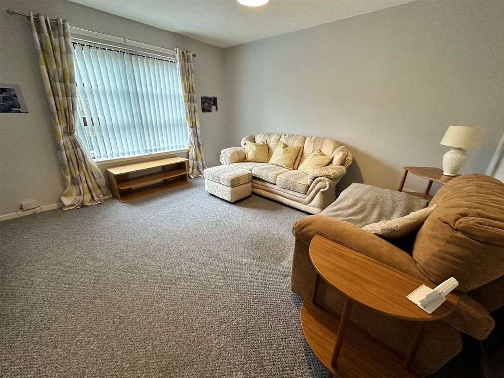 1 bed flat for sale in Inverkip Road, Greenock, Inverclyde PA16, £27,000