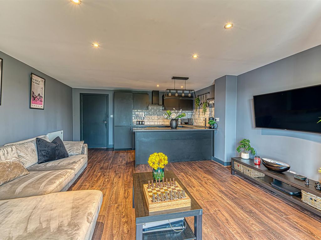 2 bed flat for sale in Moorside, Warrington, Cheshire WA4, £150,000