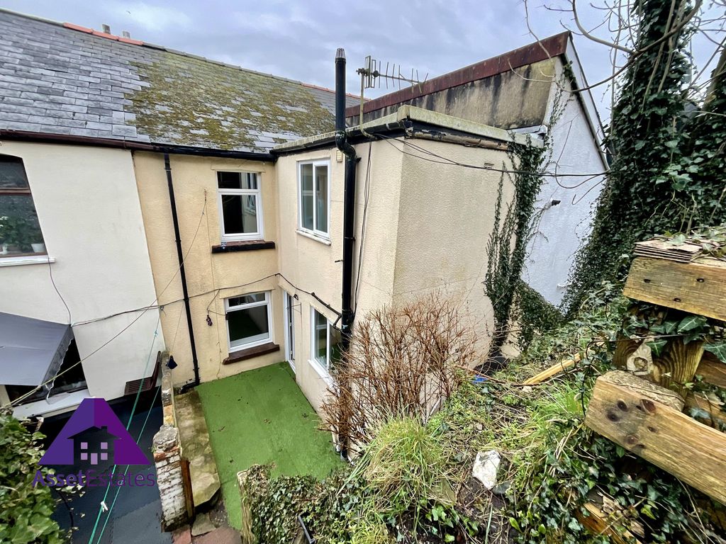 3 bed terraced house for sale in Alma Street, Abertillery NP13, £90,000