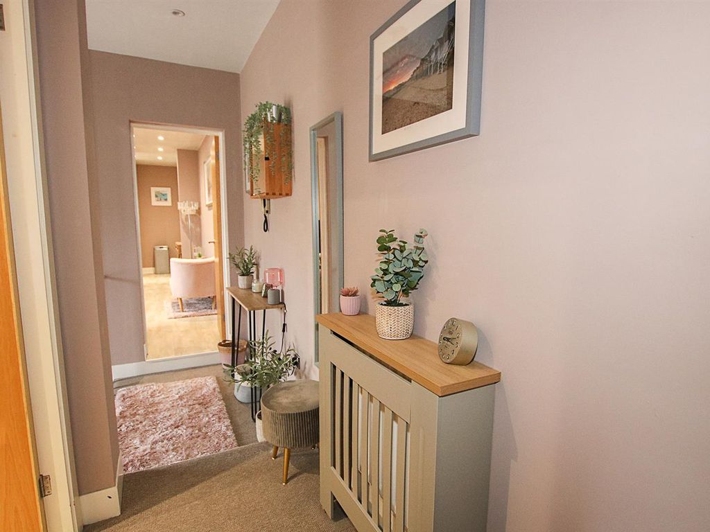 1 bed flat for sale in Heasman Close, Newmarket CB8, £195,000