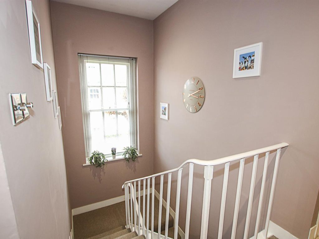 1 bed flat for sale in Heasman Close, Newmarket CB8, £195,000