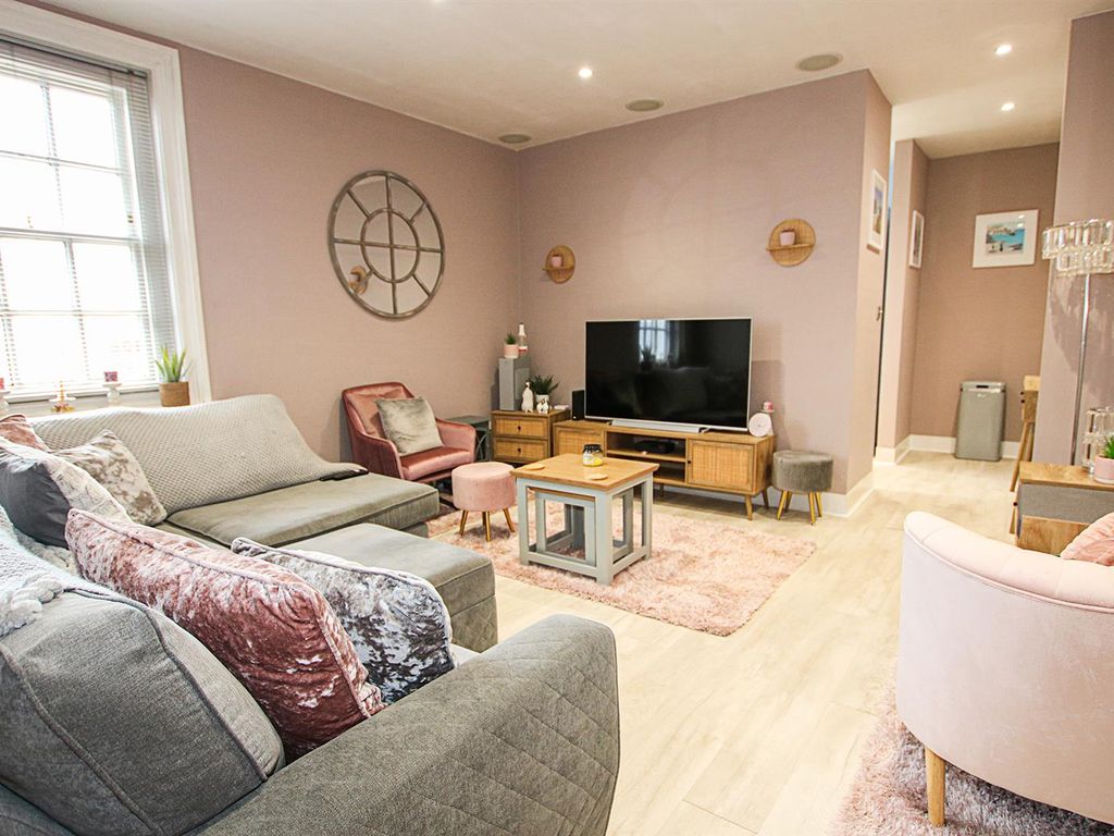 1 bed flat for sale in Heasman Close, Newmarket CB8, £195,000