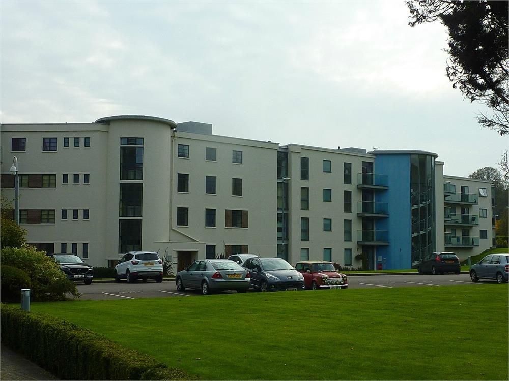2 bed flat for sale in Hayes Road, Sully, Penarth CF64, £159,995