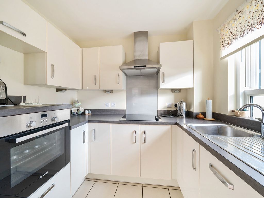 1 bed flat for sale in Broad Street, Staple Hill, Bristol, Gloucestershire BS16, £265,000
