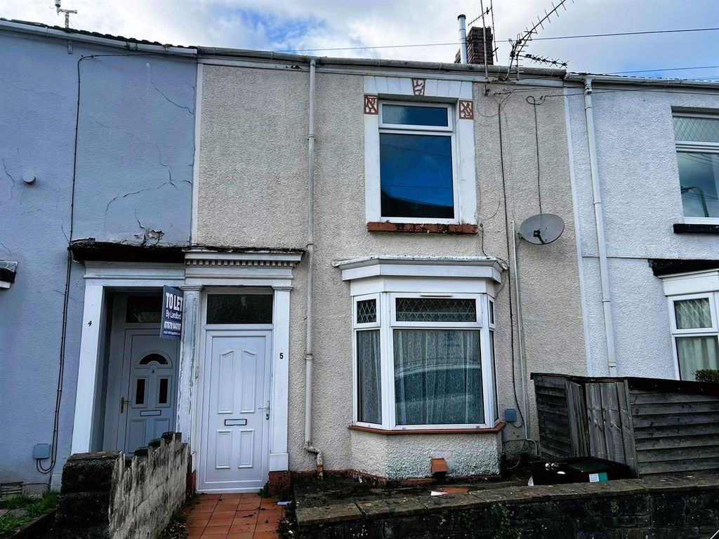 2 bed terraced house for sale in Philips Parade, Central Swansea, Swansea SA1, £160,000