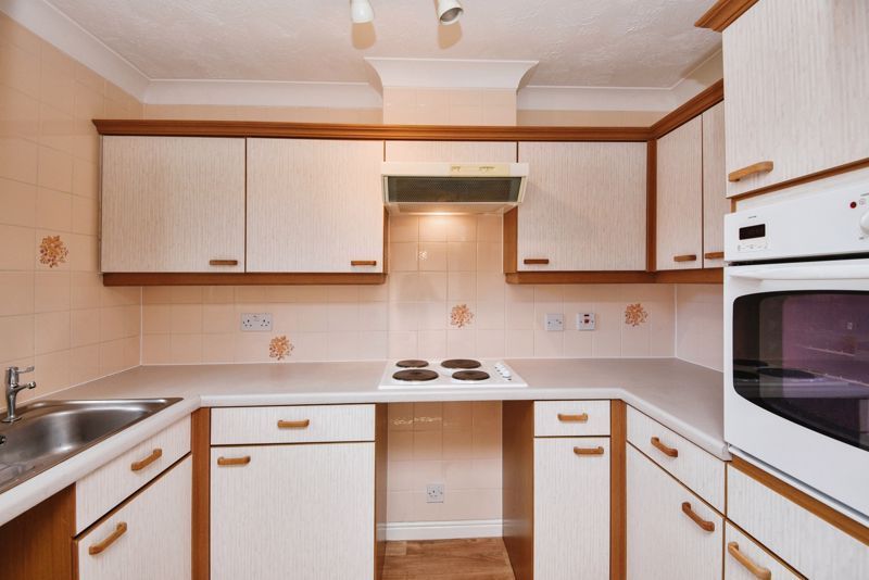 1 bed flat for sale in Hampsfell Grange, Grange-Over-Sands LA11, £90,000