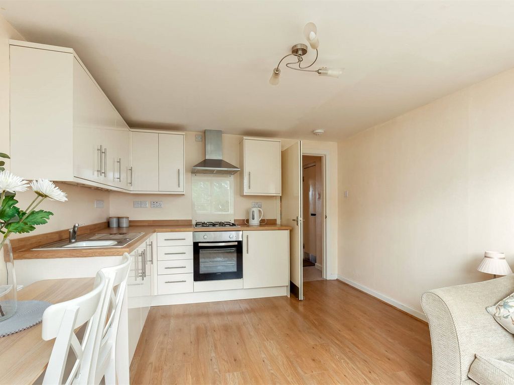 2 bed flat for sale in 14C, Cramond Green, Cramond, Edinburgh EH4, £195,000