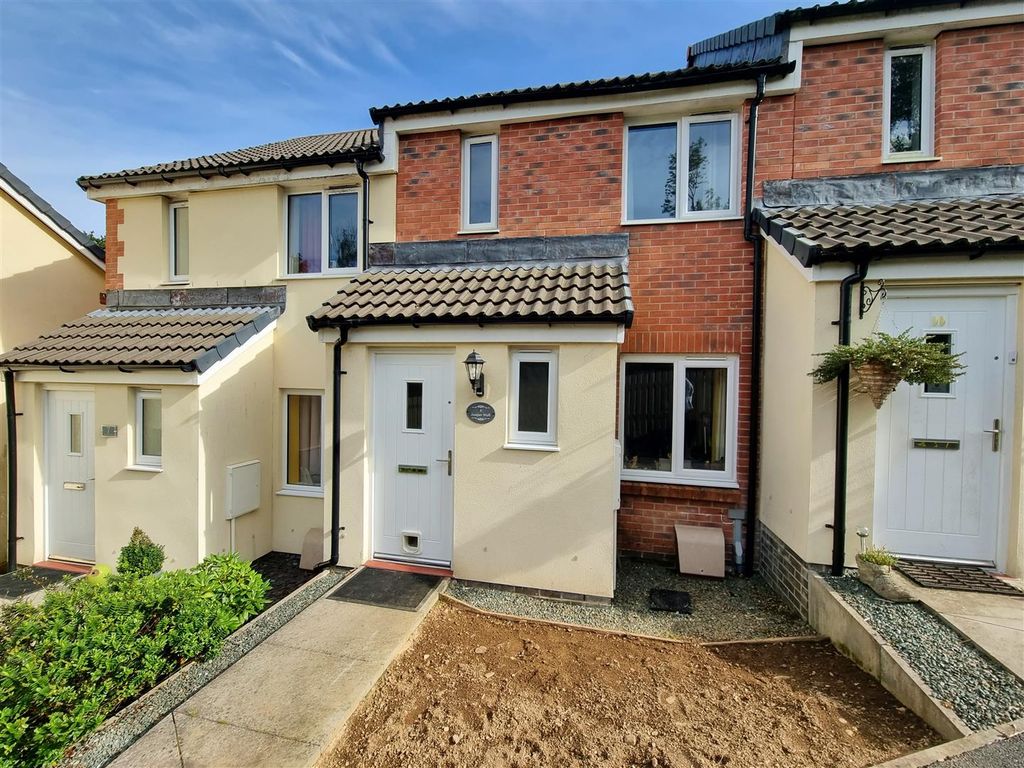 2 bed terraced house for sale in Juniper Walk, Liskeard PL14, £207,000