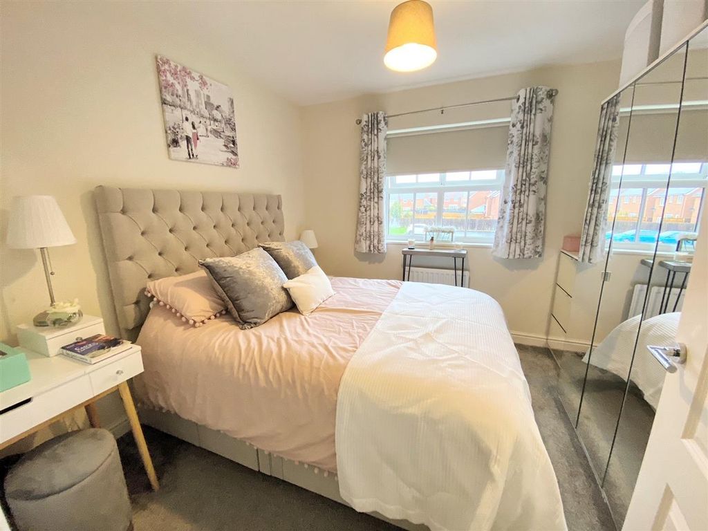 2 bed flat for sale in Eton House, Marwood Road, Liverpool L14, £175,000