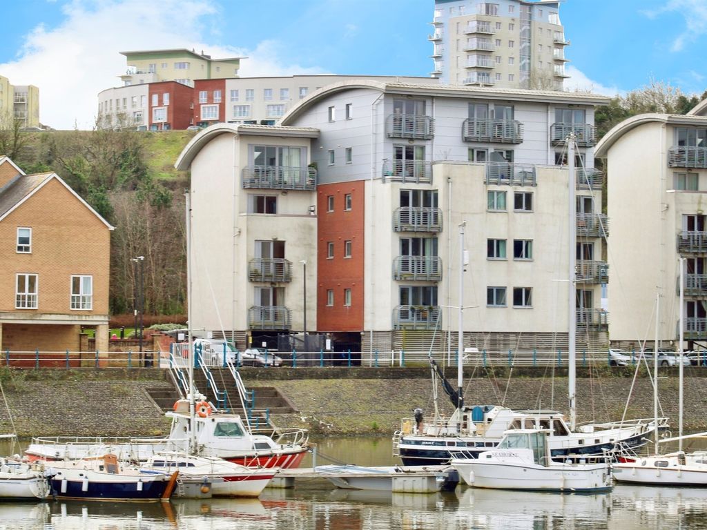 2 bed flat for sale in Pierhead View, Penarth CF64, £220,000
