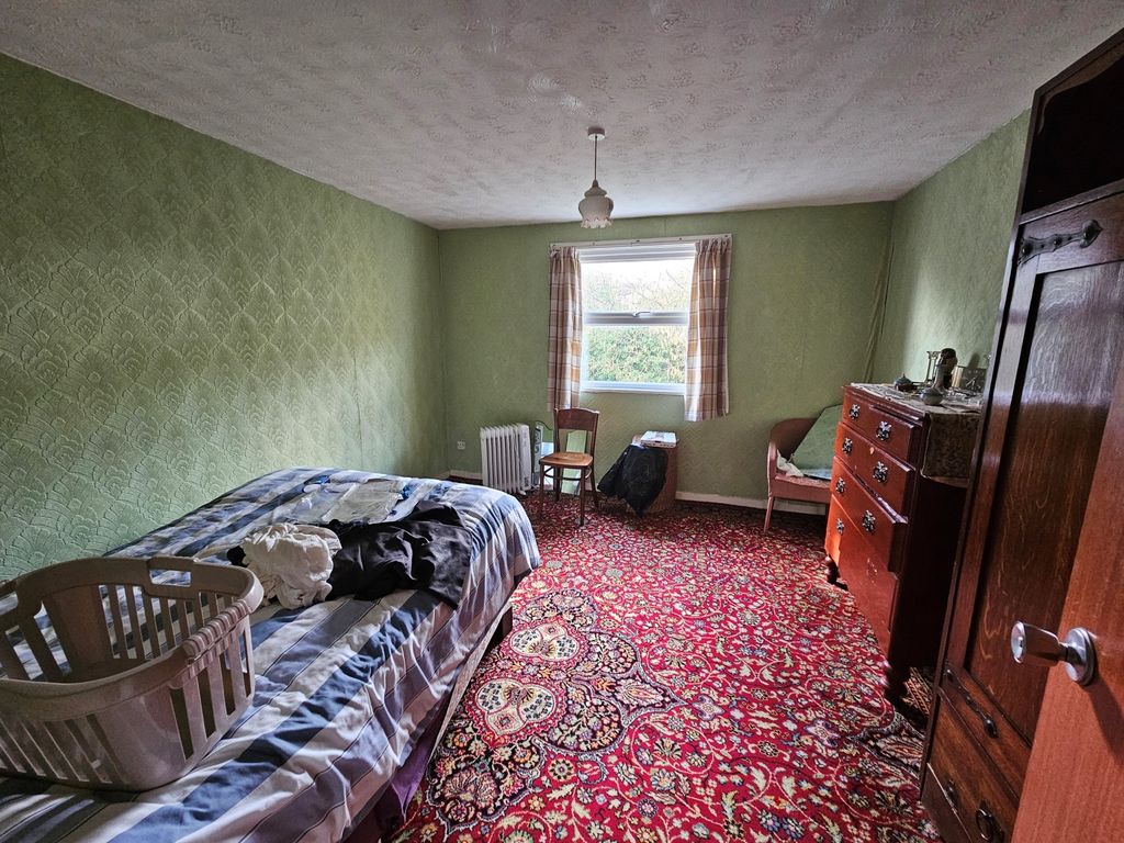 2 bed end terrace house for sale in Uzella Park, Lostwithiel PL22, £150,000