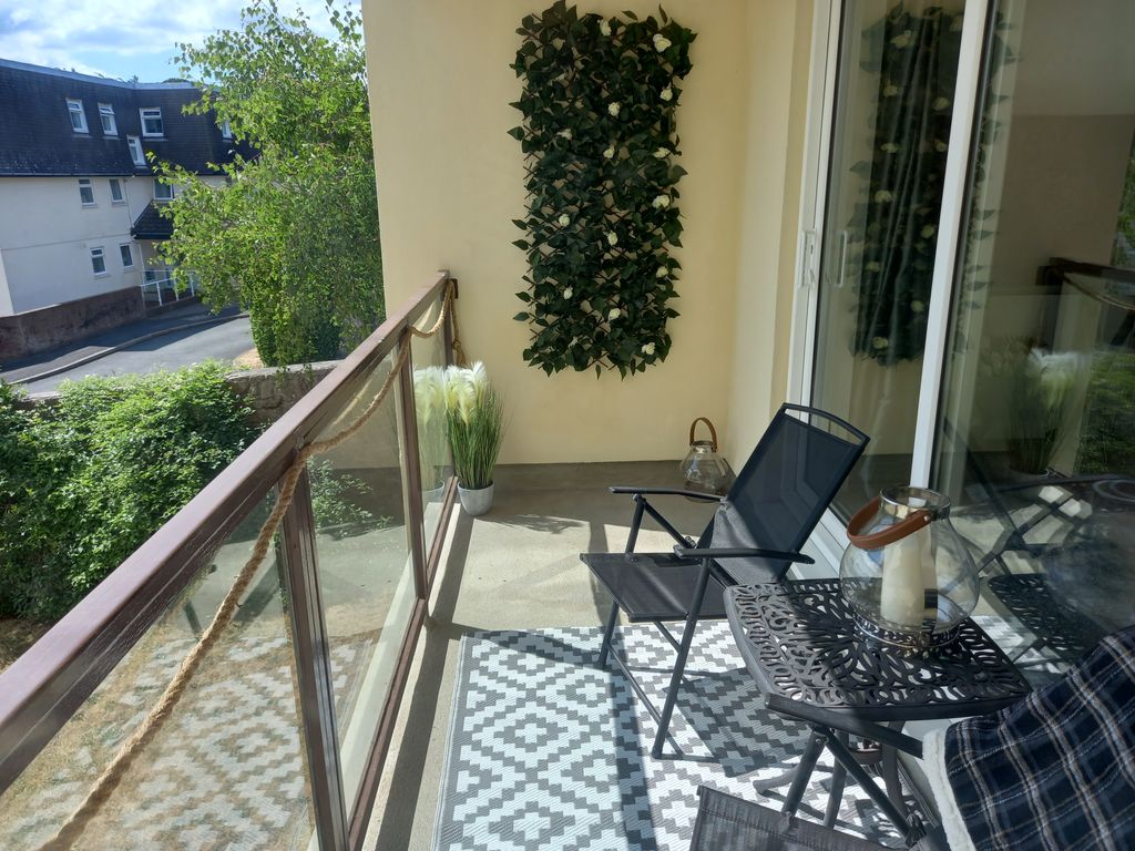 3 bed flat for sale in Grafton Road, Torquay TQ1, £255,000