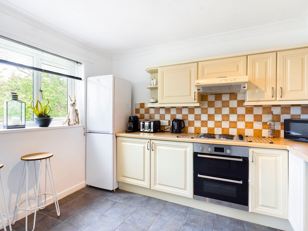 3 bed flat for sale in Grafton Road, Torquay TQ1, £255,000