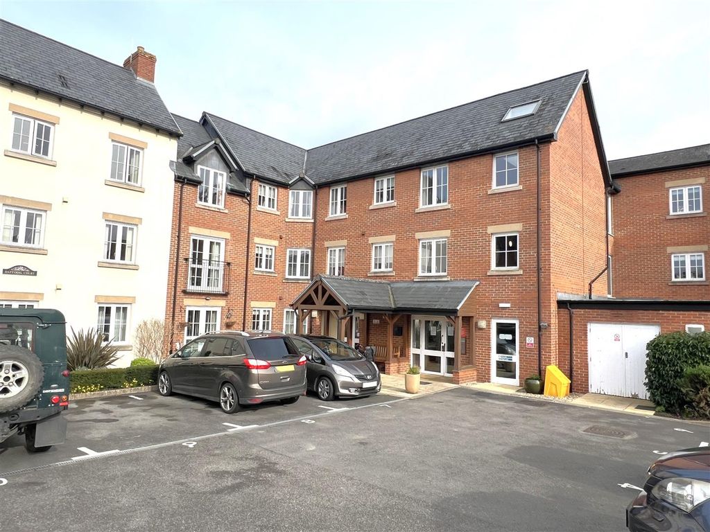 1 bed flat for sale in Daffodil Court, Newent GL18, £115,000