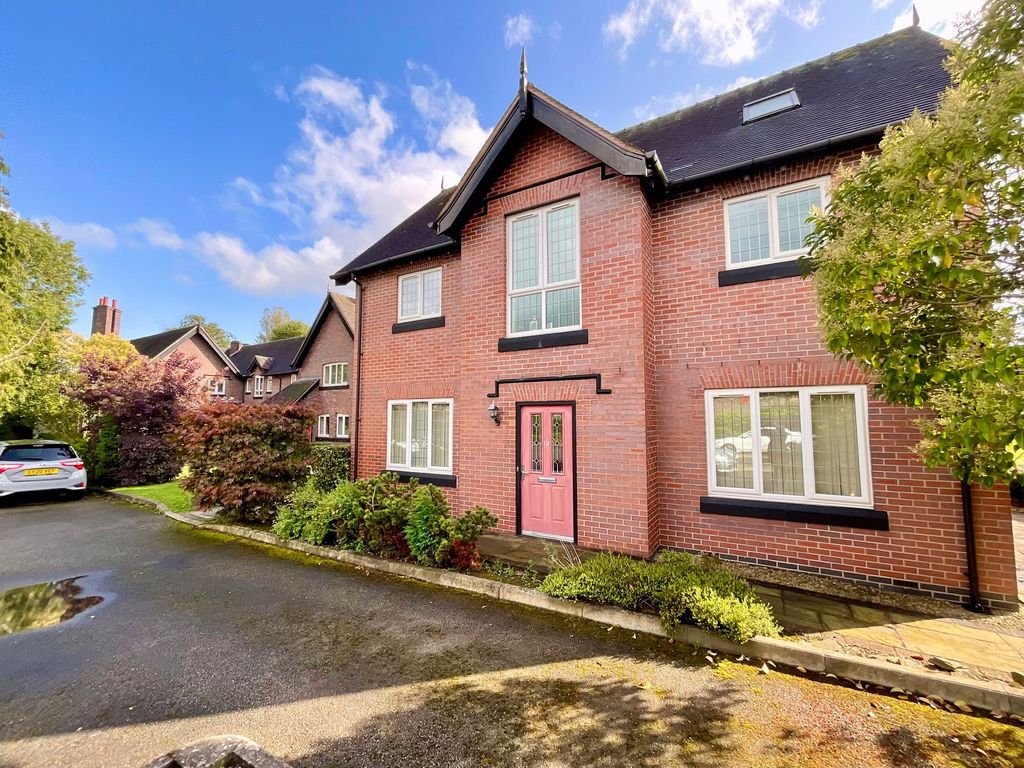 3 bed flat for sale in Manor Farm Drive, Tittensor ST12, £210,000