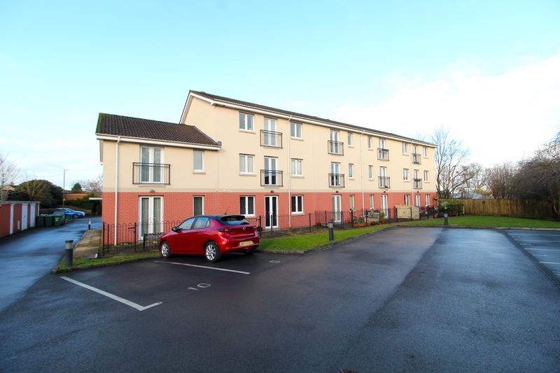 1 bed flat for sale in Frome Court, Thornbury, Bristol BS35, £179,995