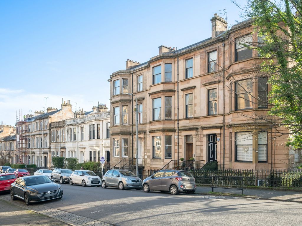 2 bed flat for sale in Loudon Terrace, Dowanhill, Glasgow G12, £199,000