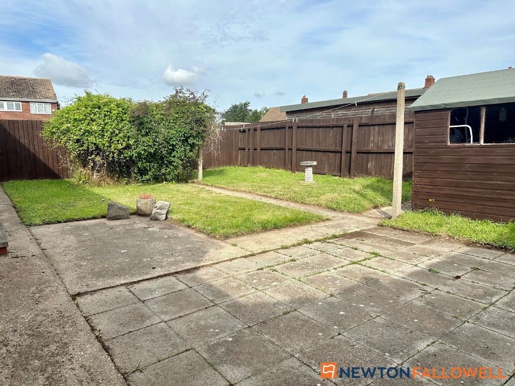 3 bed bungalow for sale in Brocklebank Close, Bassingham, Lincoln LN5, £240,000