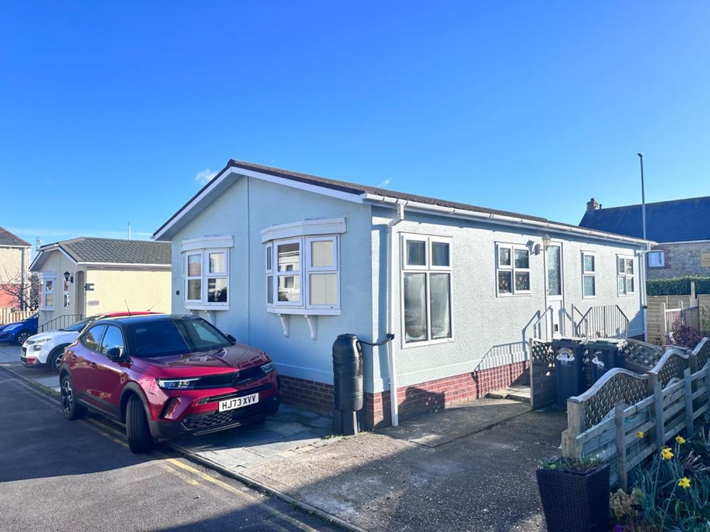 2 bed mobile/park home for sale in Chickerell Road, Chickerell, Weymouth DT3, £135,000