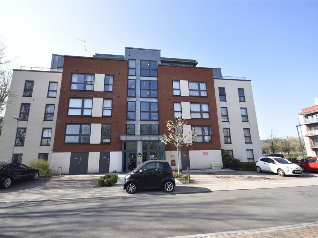 1 bed flat for sale in Paxton Drive, Bristol BS3, £190,000