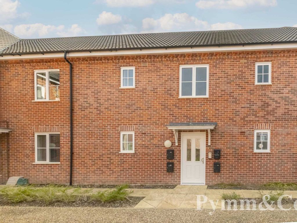 1 bed flat for sale in Scott Close, Sprowston NR7, £170,000