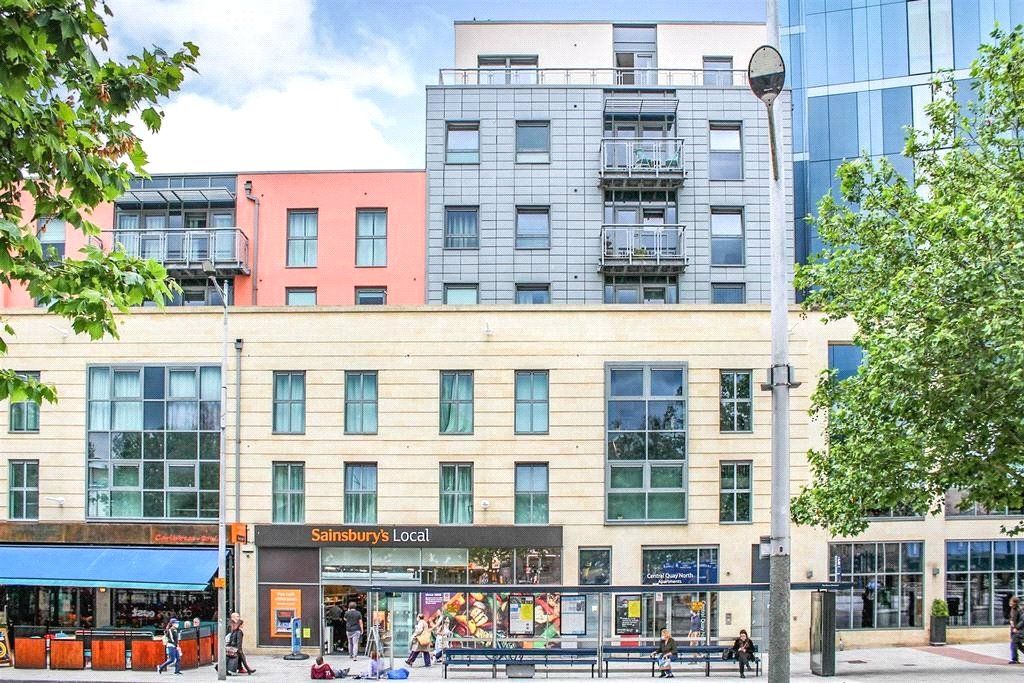 1 bed flat for sale in Central Quay North, Broad Quay, Bristol BS1, £220,000