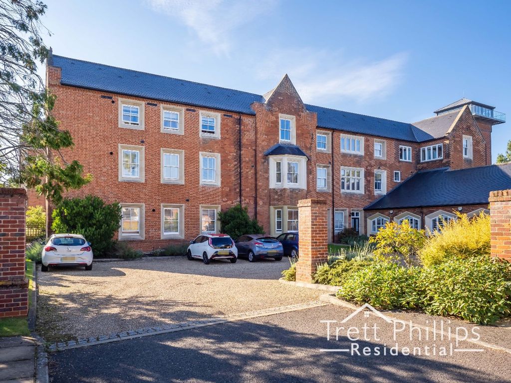 2 bed flat for sale in Mill Lane, Aylsham, Norwich NR11, £185,000
