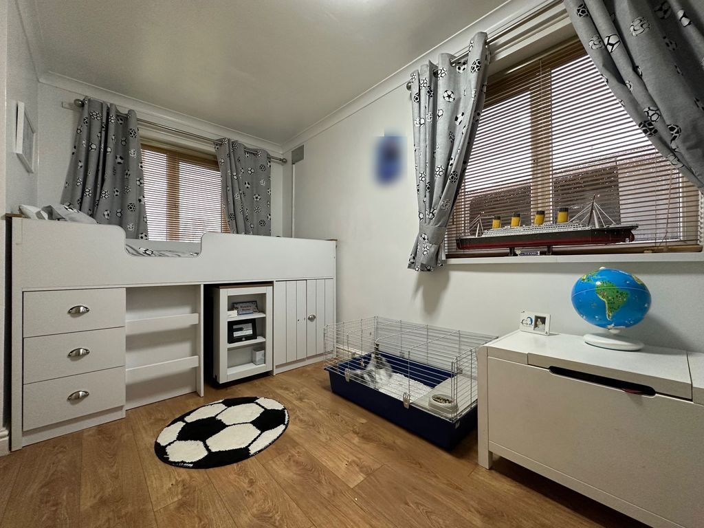 2 bed flat for sale in Rutland Road, Hebburn NE31, £80,000