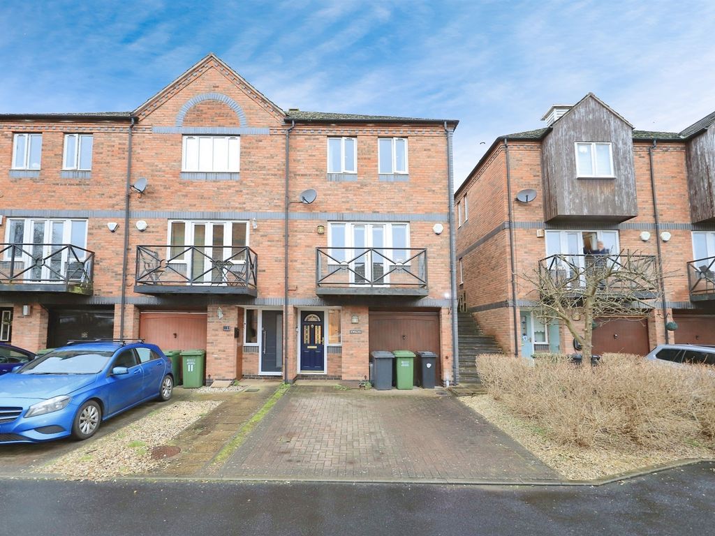 3 bed town house for sale in Round Hill Wharf, Kidderminster DY11, £245,000