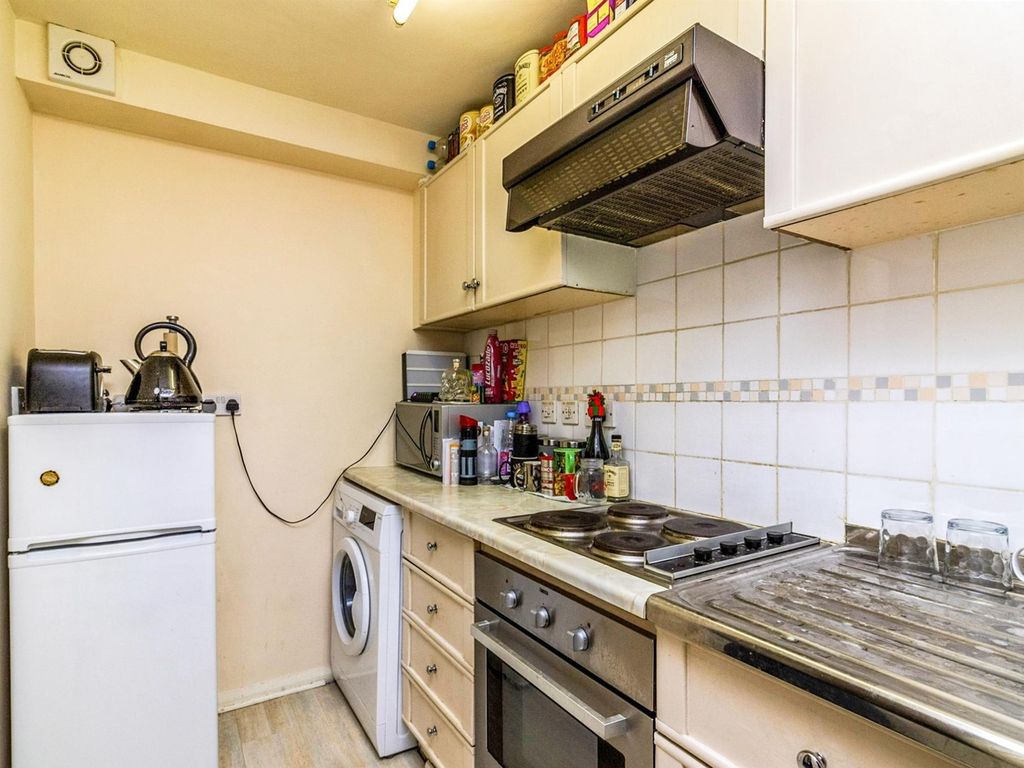 2 bed flat for sale in Moorgate Road, Whiston, Rotherham S60, £60,000