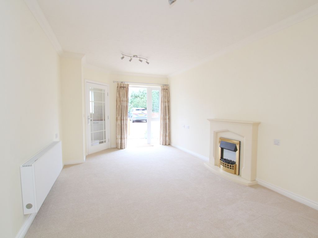 1 bed flat for sale in St. Peters Road, Portishead, Bristol BS20, £169,950