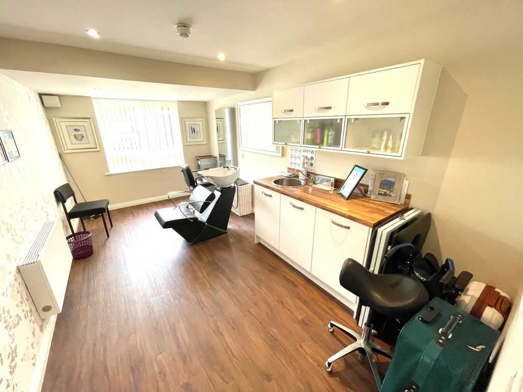 1 bed flat for sale in St. Peters Road, Portishead, Bristol BS20, £169,950