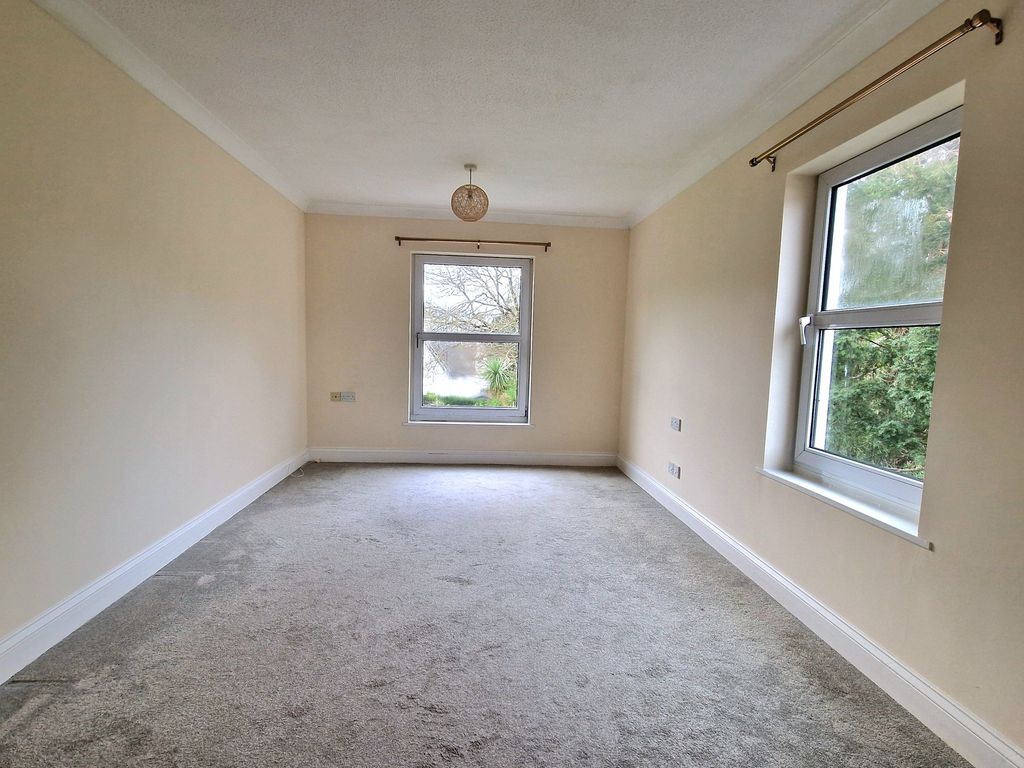 1 bed flat for sale in Higher Erith Road, Torquay TQ1, £90,000