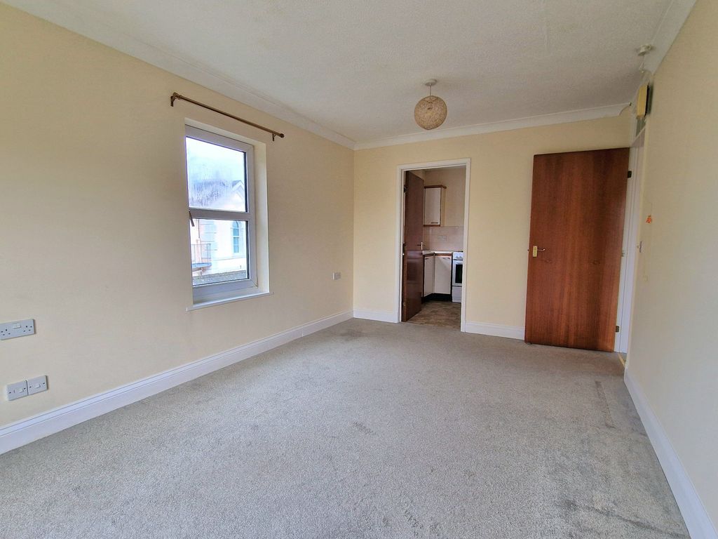 1 bed flat for sale in Higher Erith Road, Torquay TQ1, £90,000