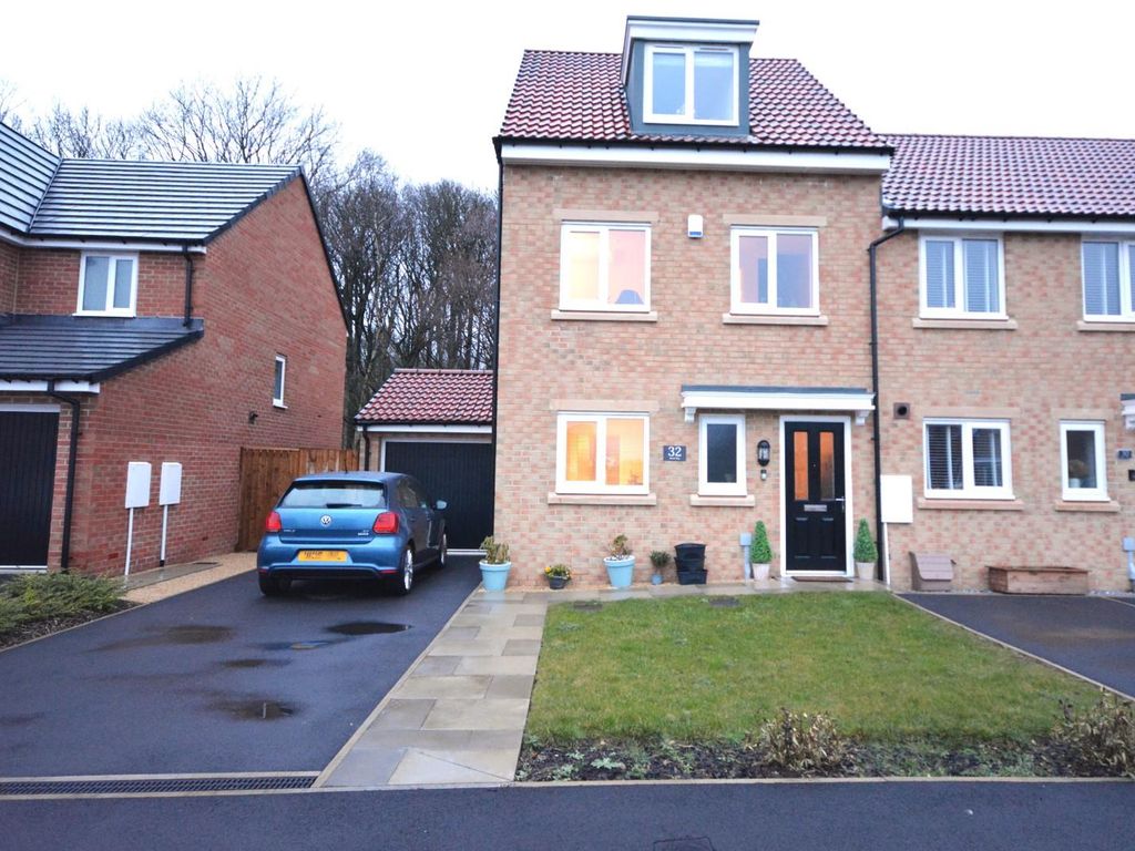 3 bed end terrace house for sale in Birch Way, Newton Aycliffe DL5, £189,950