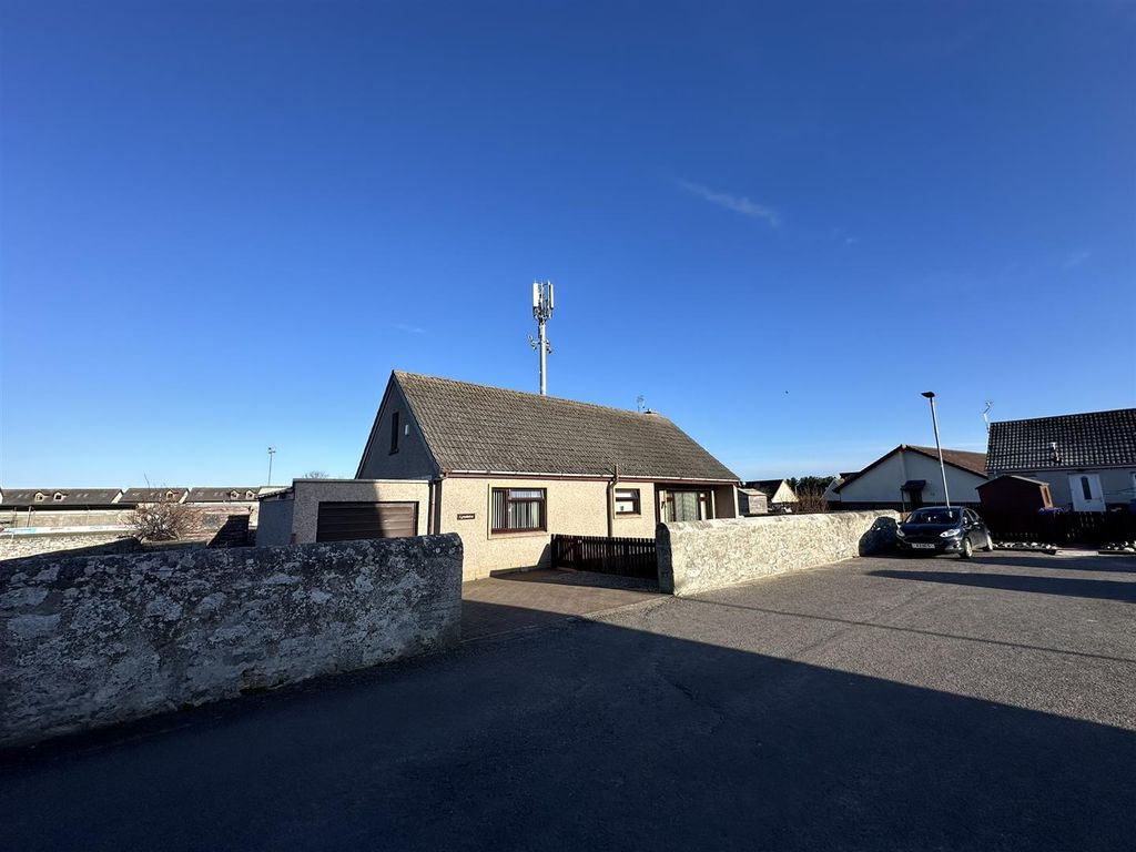 3 bed detached bungalow for sale in Grant Lane, Lossiemouth IV31, £235,000